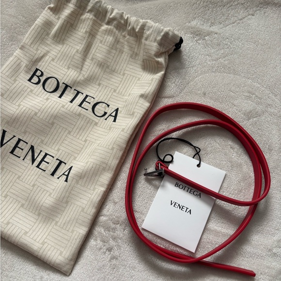 Bottega Veneta Vibrant Red Triangle Leather Skinny Belt - Picture 1 of 5